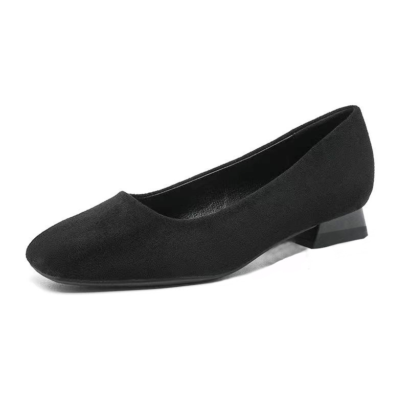 2026 nuevo cuatro temporadas de zapatos de trabajo de tacones bajos retro zapatos profesionales de mujer zapatos de soleas suaves de tacones gruesos negros puros