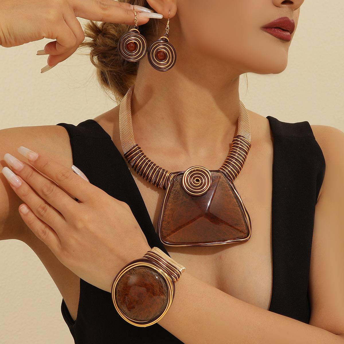 Set di 3 pezzi con ciondolo a forma di pietra sintetica, collana, orecchini e accessori per le mani, dal design alla moda ed esagerato._voghion.com