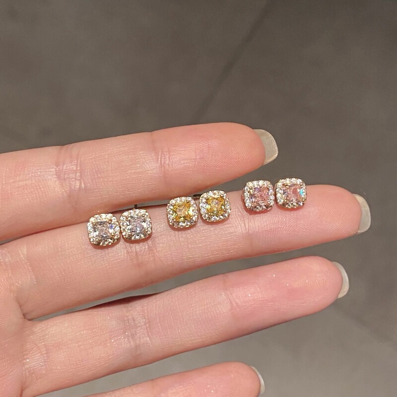Sparkling Square Earrings That Don'T Need to Be Removed While Sleeping, Women's Flash Diamond Zircon Light Luxury Elegant High-End Niche Ear Jewelry