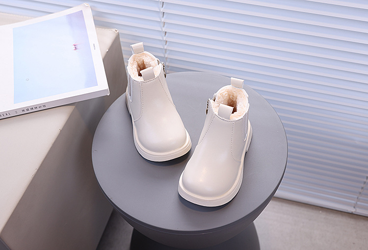 Kurze 2024 Winter Neue Koreanische Ausgabe Mädchen Martin Mode Baby Baumwolle Mittlere und Kleine Kinder Warme Lederstiefel_voghion.com