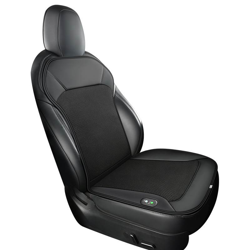夏の自動車換気クッション冷凍シートクッション夏の冷風通気放熱パッドトラックはストラップファンに寄りかかっている|undefined