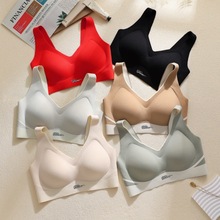 P006全固定懒人背心式无排扣运动内衣无痕无钢圈收副乳防下垂文胸