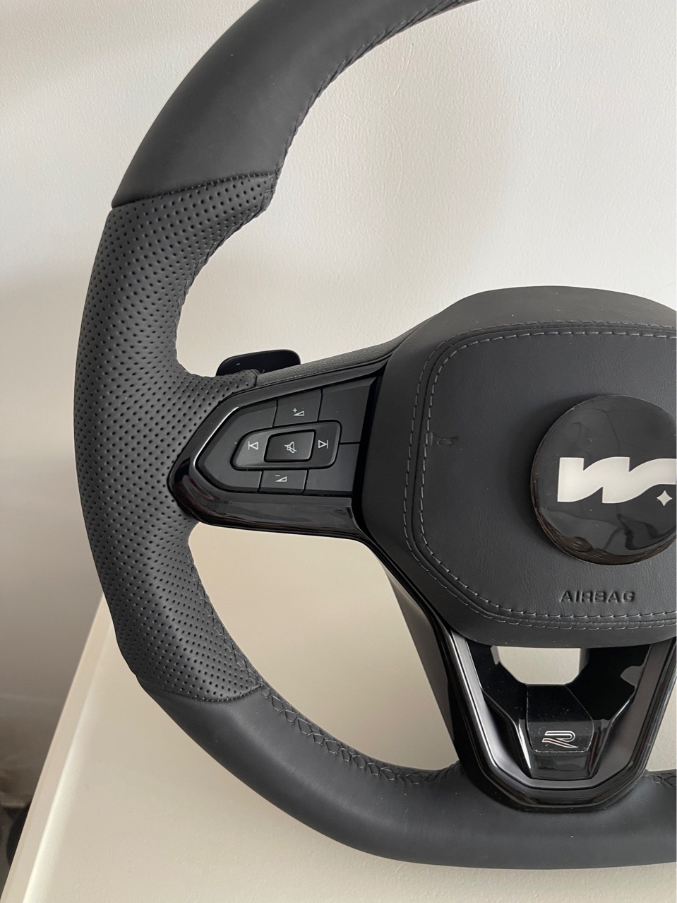 Suitable for Volkswagen Steering Wheel, Modified Golf Steering Wheel with Paddles, Without Heating