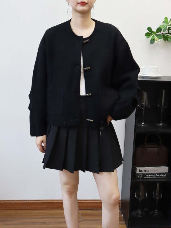 2025秋冬新款牛角扣休闲宽松百搭针织双面呢开衫时尚毛衣外套女潮|undefined