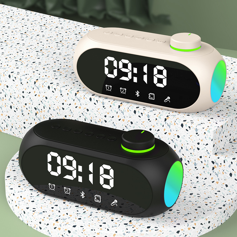 Nuevo Bluetooth pequeño altavoz S18 noche luz altavoz pesado subwoofer portátil mini reloj alarma reloj de escritorio sonido