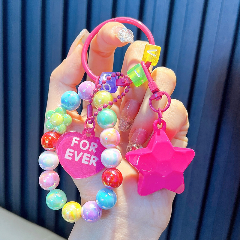 Cuentas de asiento osos colgantes de llaves de bolsos acrílicos exquisitos colgantes de llaves de automóvil colgantes pequeños regalos al por mayor