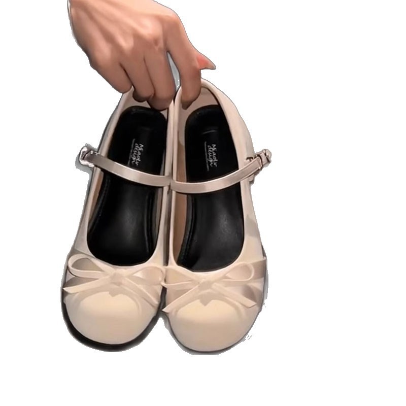 Calles fritas de alto valor de cara zapatos de cuero de tacones gruesos franceses de primavera de mujeres estilo universitario arco de estilo británico zapatos Mary Jane