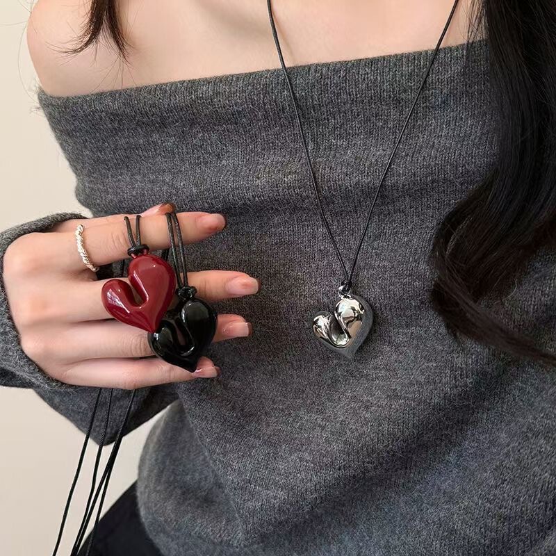 Blogger Reina's Love Necklace Women's High-end Black Rope Neck Wool Chain Drawstring Adjustable Accessories
