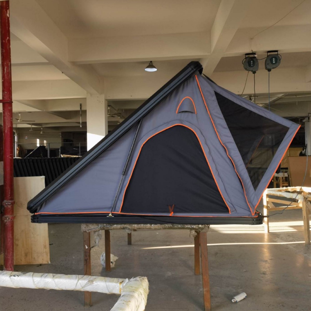 Aleación de aluminio tipo triángulo al aire libre carpa de techo carpa de carro de cáscara dura