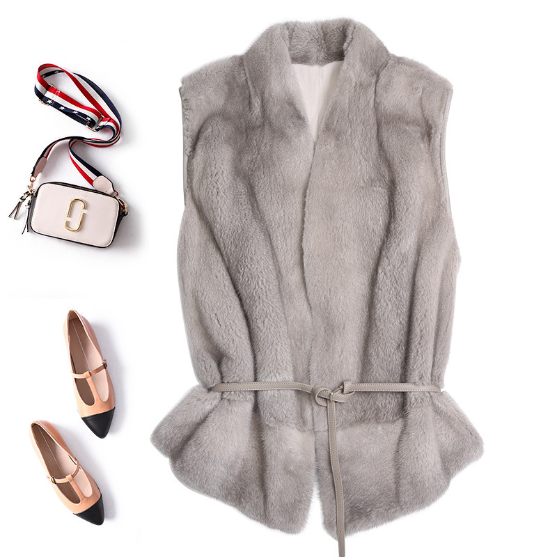 2025秋季新款小母貂整貂马甲女短款V领水貂皮草背心貂皮马夹外套