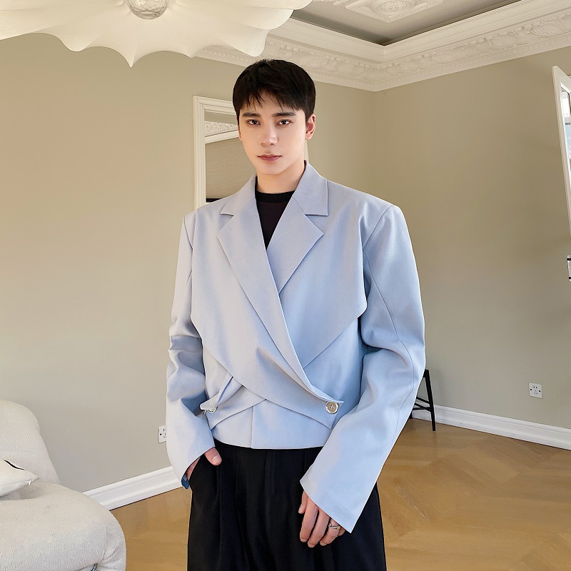 Short design suit