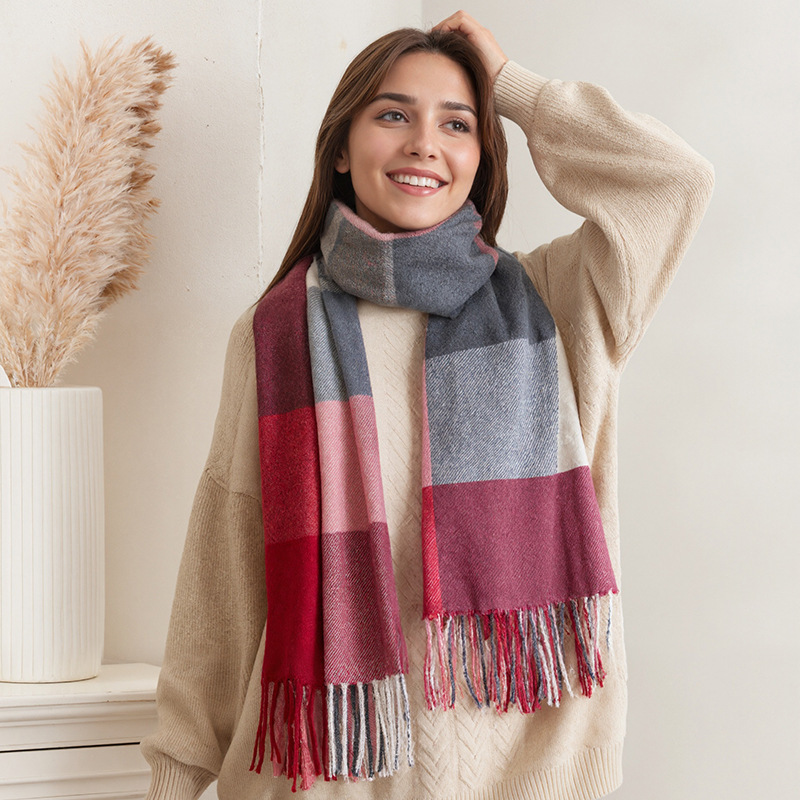 New fashionable women's scarf with striped plaid pattern, elegant socialite style, warm autumn and winter scarf for women with a high-end feel