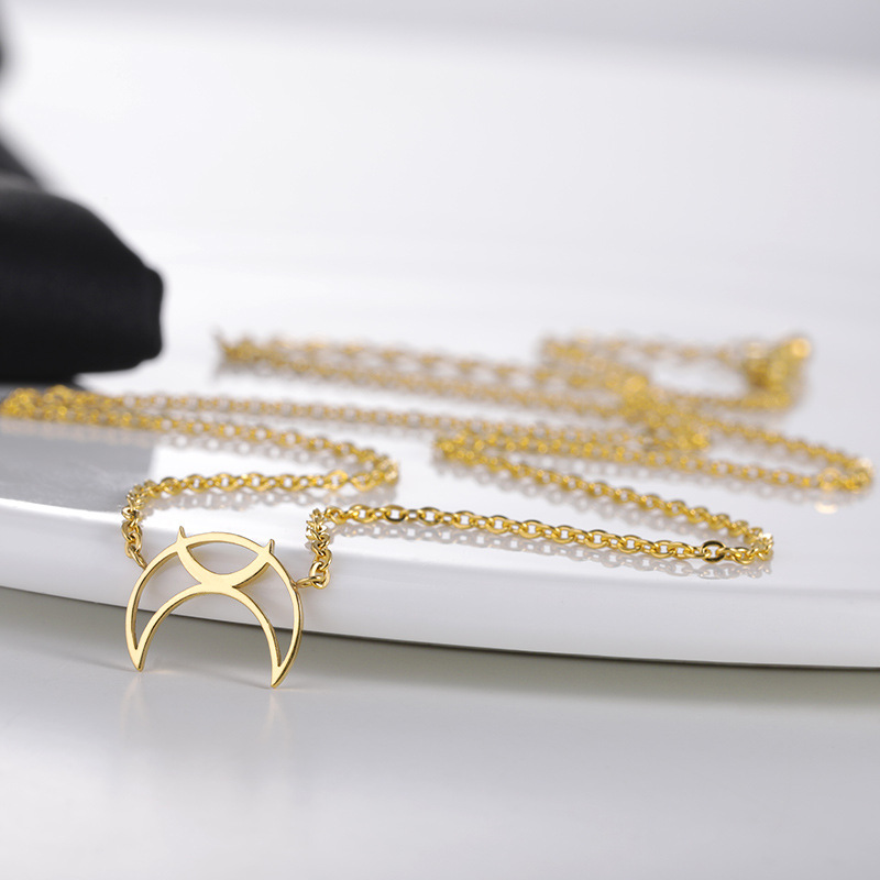 Korean Style Simple Stainless Steel Hollow Crescent Necklace Men's And Women's Same Necklace Moon Pendant Ins Ornament_colorza_4