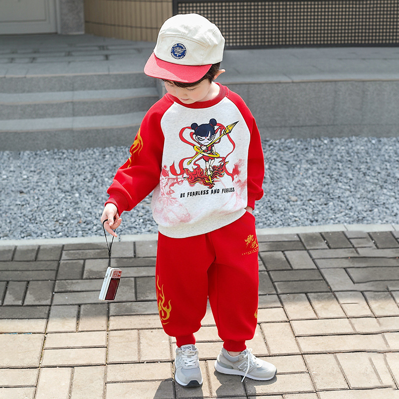 7778 Traje de dibujos animados para niños pequeños y medianos 2025 nuevo estilo estilo occidental bebé niños primavera y otoño hermoso traje de dos piezas marea