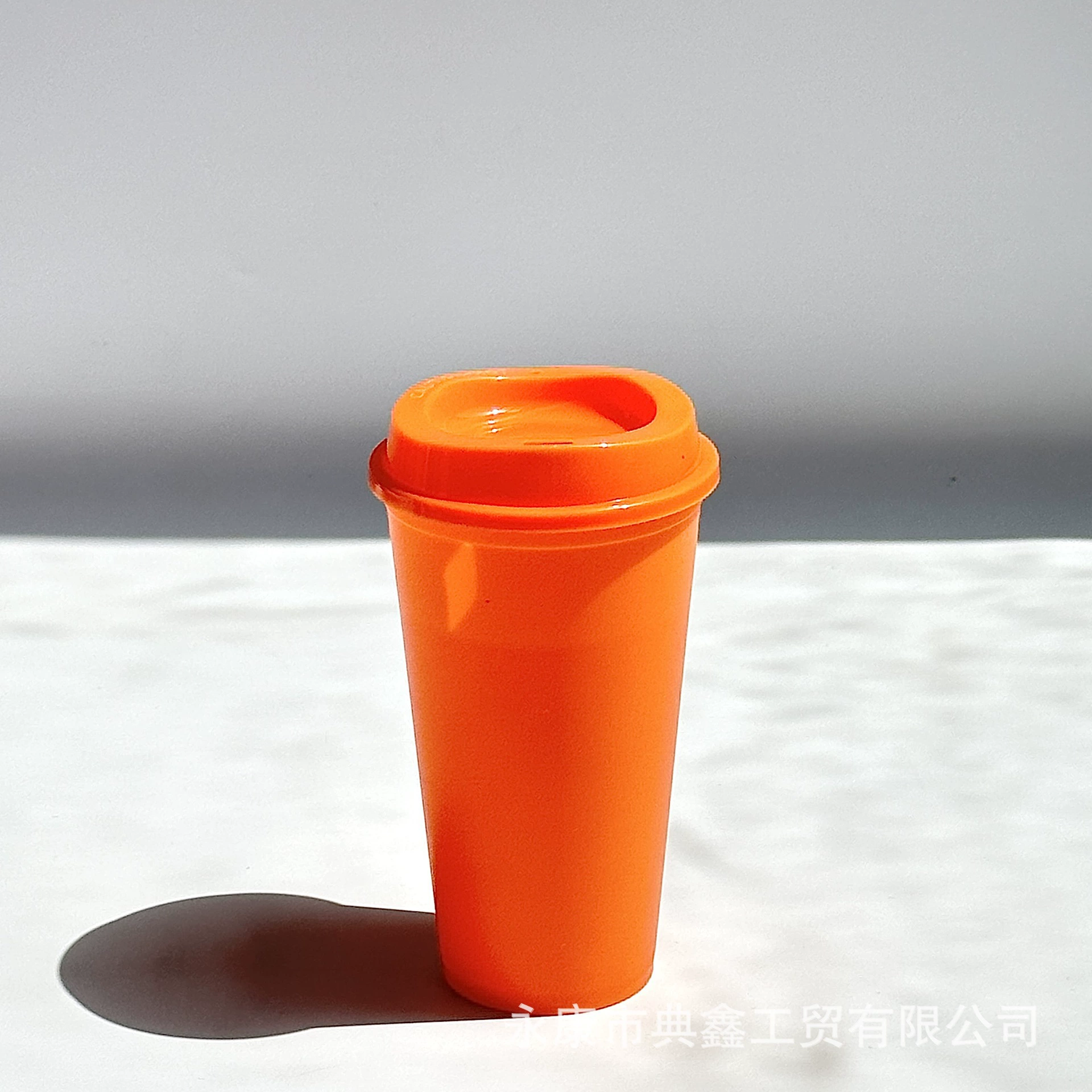 Source factory new product large capacity 16OZ plastic coffee cup PP material creative small portable single layer coffee E18