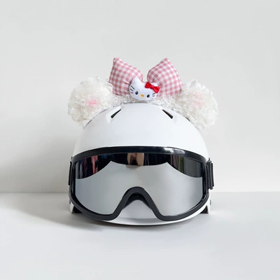 Dəbilqə (Kaska) aksesuarları Motorcycles, Cute Plush Doll - blush-white-kt-cat