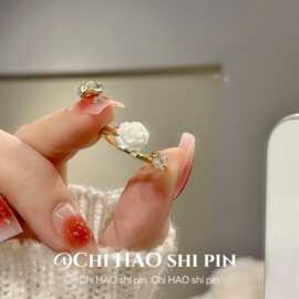 韩系新款轻奢山茶花食指戒指女小众Ins设计白色玫瑰花指环女甜美