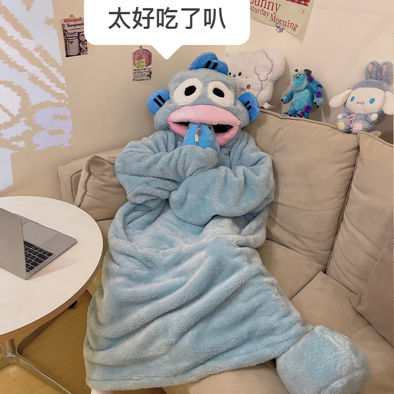 Peces feos pijamas de lana de coral de las mujeres Otoño e Invierno engrosada cálida franela con capucha camisón de invierno de longitud media homewear