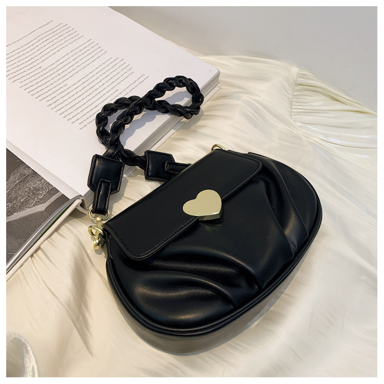 Wholesale Heart Buckle Fold One-shoulder Messenger Small Round Bag Nihaojewelry display picture 79