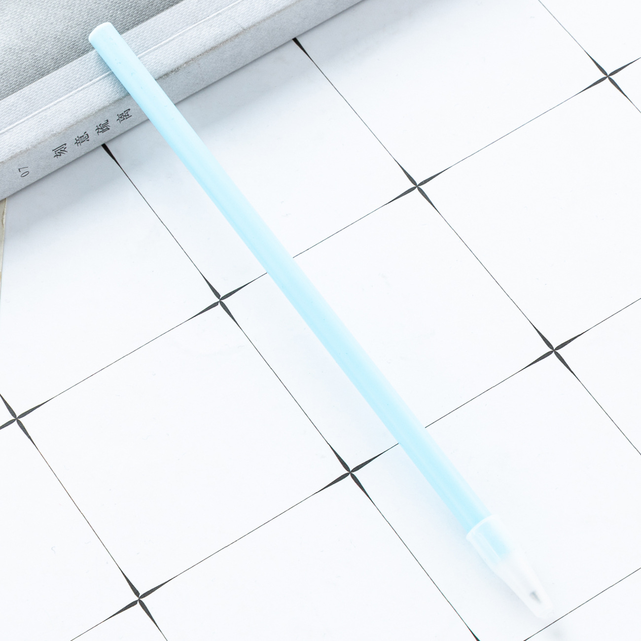 Bolígrafo de tubo de tracción de bricolaje, estuche de bolígrafo de plástico multicolor, bolígrafo simple aceitoso, bolígrafo de regalo publicitario con logotipo impreso