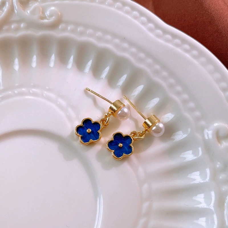 Silver needle, brand fashionable earrings, flowered, high-quality style, light luxury style, wholesale