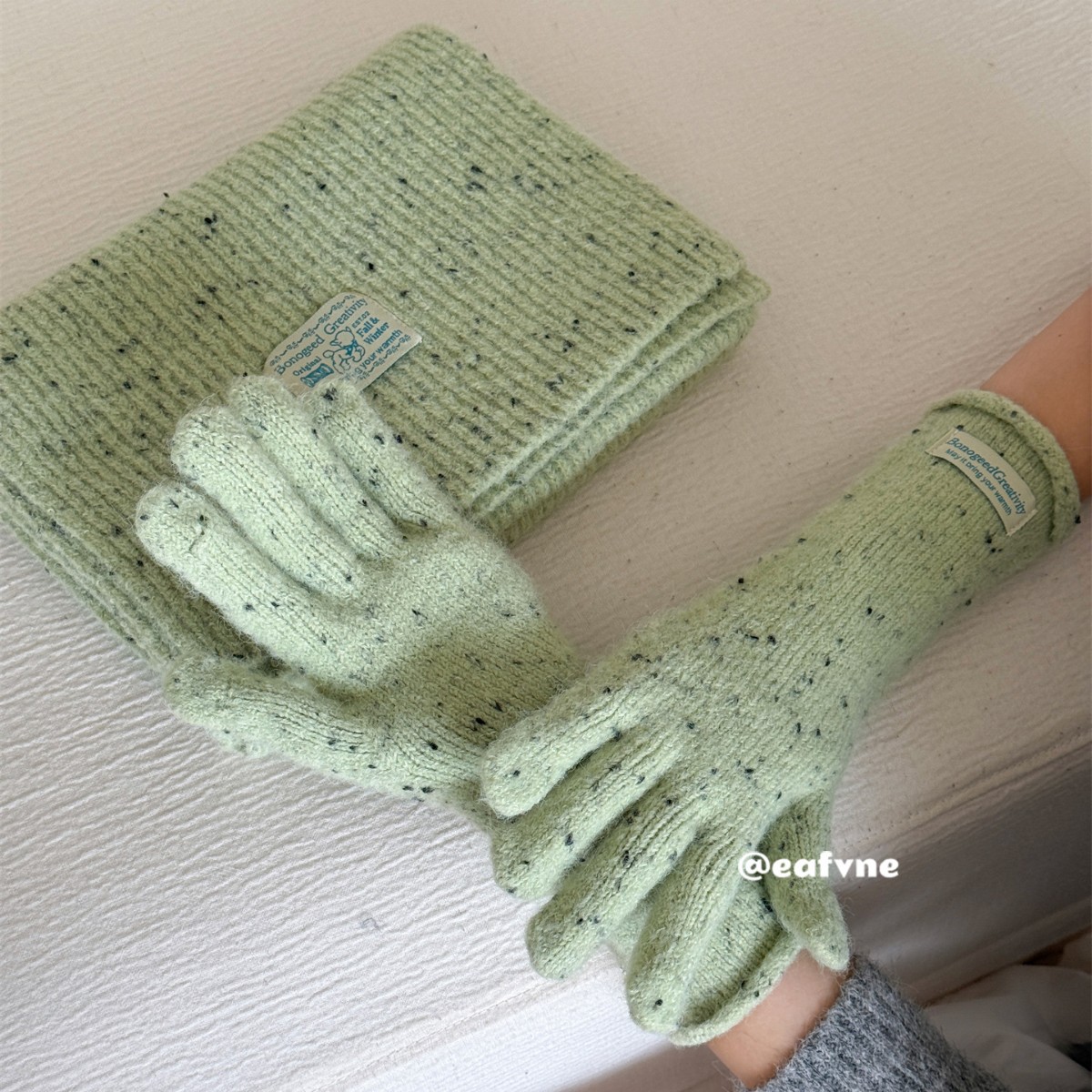 韩国订单东大门羊毛彩点手套女冬季加厚保暖纯色针织手套可触屏百