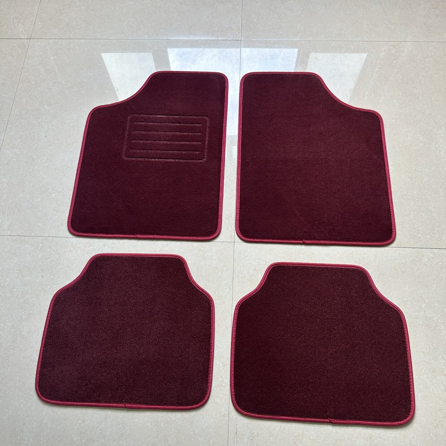 Suitable for car floor mats, suede anti-slip mats, one-piece floor mats, carpet protection mats, velvet mats, easy-to-clean waterproof mats