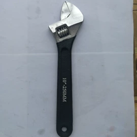 活扳手;钢丝钳;鲤鱼钳