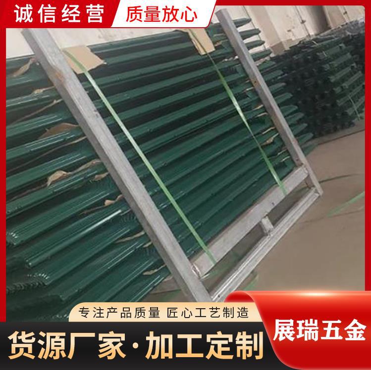 围栏桩立柱Q235材质坚固耐用家用户外T型篱笆铁丝插地网防护围栏