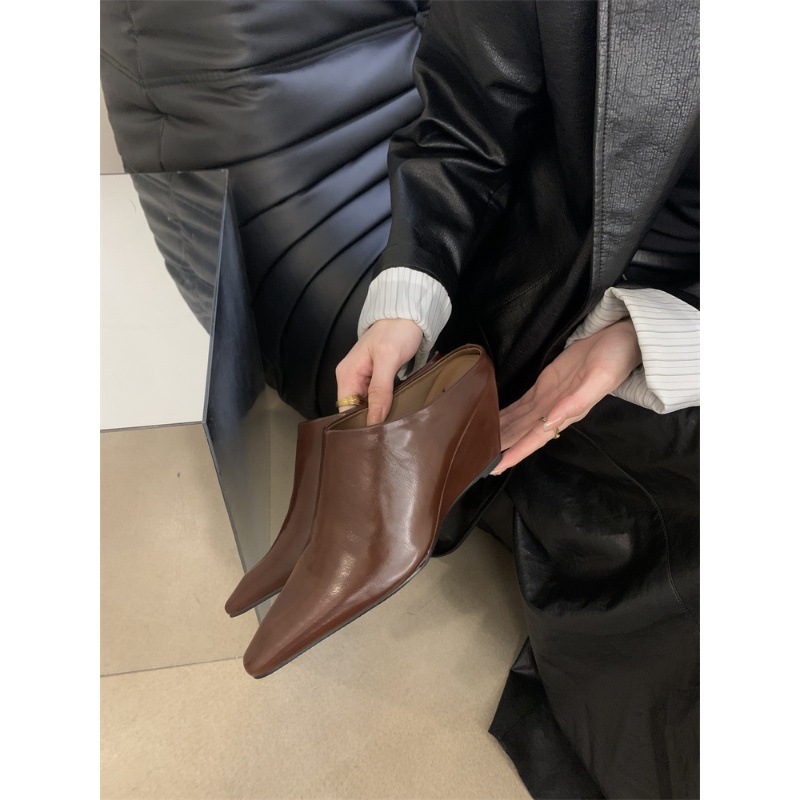 European And American Style Women's Soft Leather Square-toed Wedge High-heeled Sandals, Fashionable Outdoor_vogvips.com