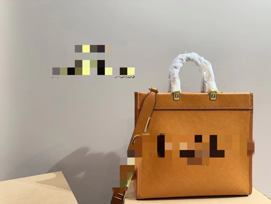 Leather retro shoulder bag