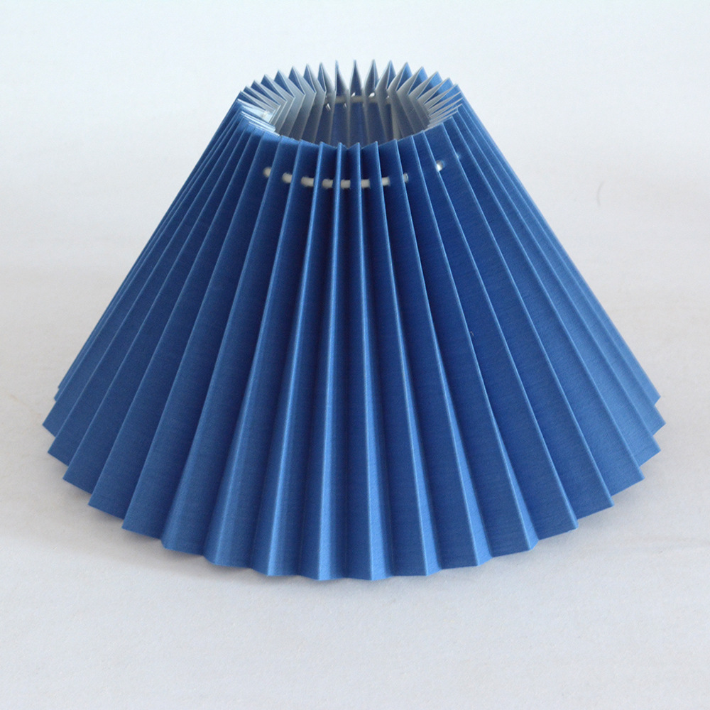 Transfronteriza en stock Corea Del Sur de la vendimia de tela plisada pantalla creativa KD lámpara de mesa accesorios DIY Shell 24CM