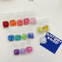 2cm�������BB�в�ɫС���η����ǹ�ɫ̩��Լ���Ĺ���Ʒ����