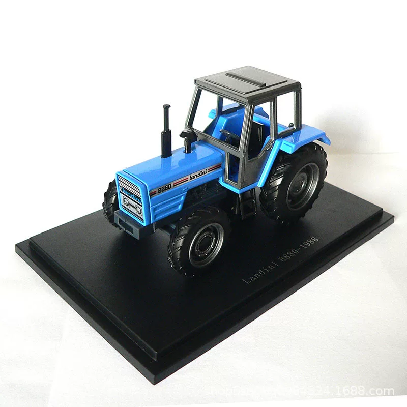 11009 Модель трактора Landini 8880 из сплава, масштаб 1:43, полностью подвижная
