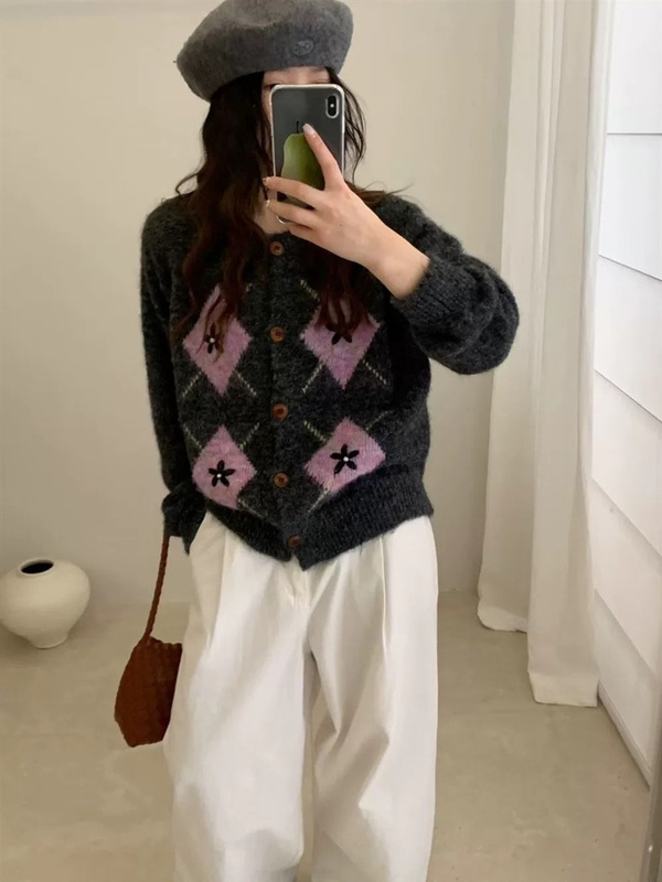 复古菱格绣花圆领毛衣外套女2025秋冬新款宽松慵懒风软糯针织开衫|undefined