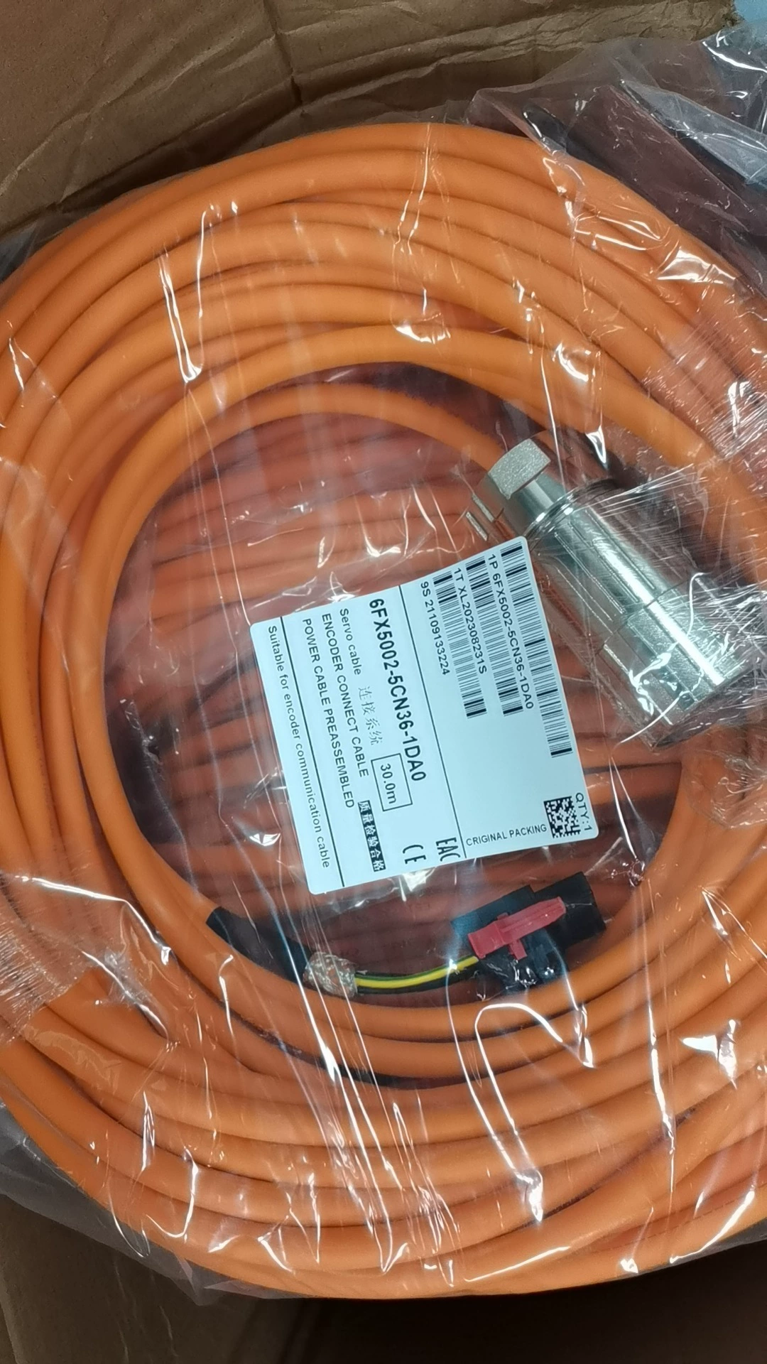 Кабель питания Siemens 6FX3002-5CL02-1CA0 содержит оригинальную точку