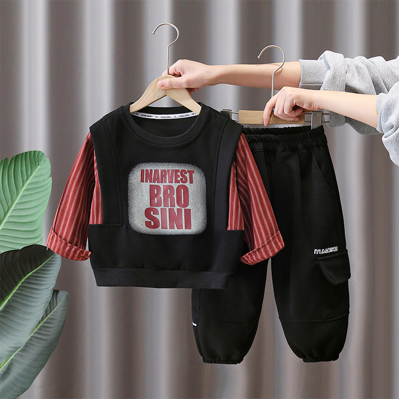 7671 traje de suéter para niño 2025 nuevo estilo primavera y otoño falso dos piezas de ropa a rayas primavera para niños de moda de dos piezas