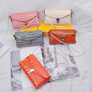 New High-end Crocodile Leather Crossbody Bag Niche Pearl Bag Chain Clutch Fashionable All-match Envelope Bag