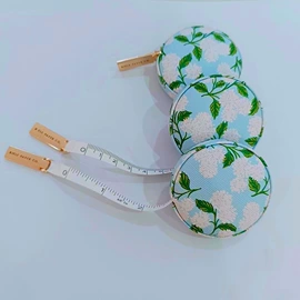 量衣卷尺;化妆镜;卷尺