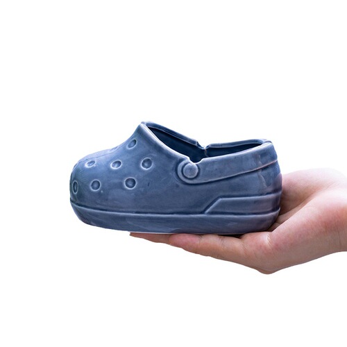 Creative cartoon ashtray, personalized fashionable ceramic shoe ashtray, boyfriend gift, living room KTV home office ashtray