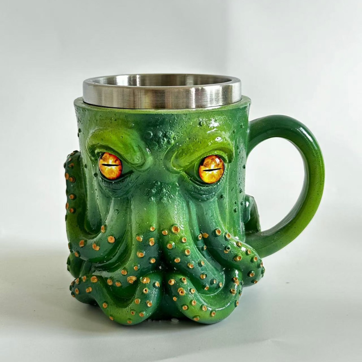 Taza de pulpo verde (tamaño pequeño con boca de pie)