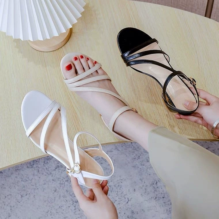 Summer universal sandals with a strap, 2024 years, internet celebrity