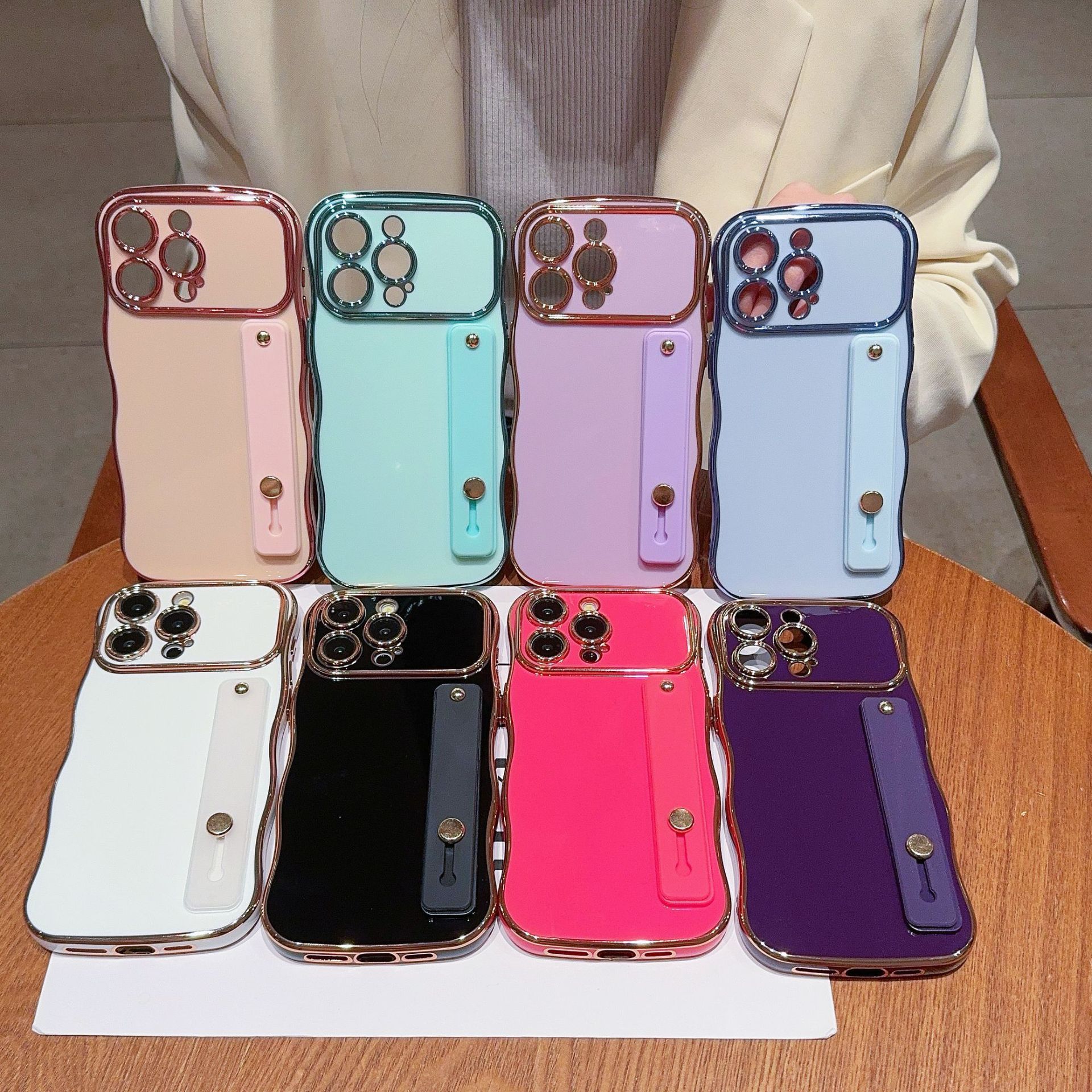 Aplicable para iPhone17Promax gran onda electromagnética tallado de aluminio de aluminio de Apple 16P soporte cubierta de color sólido