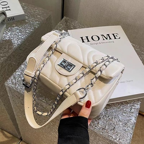 This year's popular small bags for women spring and summer versatile  new fashion texture chain messenger bag women's small square bag