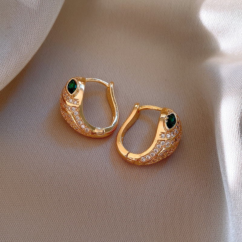 Pendientes de suministro de mercado nocturno de agujas de plata Pendientes de moda coreana en vivo Pendientes de estilo caliente Pendientes de lujo ligero Mujeres de alta gama