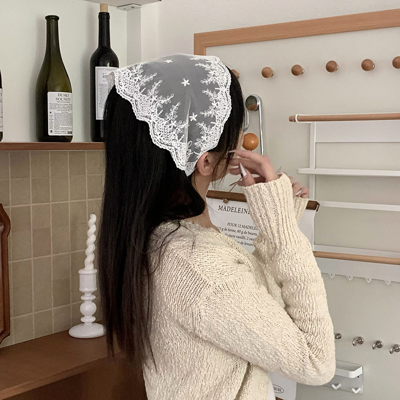 Pañuelo para mujer de verano pastoral nuevo estilo retro blanco súper hada encaje bufanda de seda decoración bufanda pequeña bufanda triangular diadema banda para el cabello