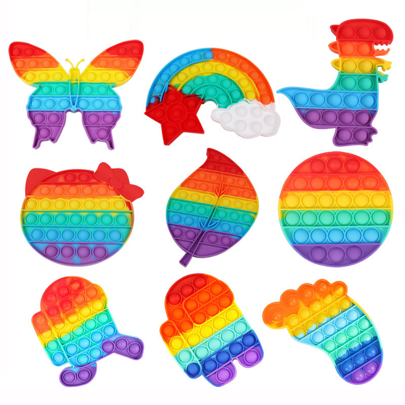 Regalos para jardín de infantes pequeños regalos para estudiantes primarios 1 de junio Día de los niños recompensas prácticas caja ciega juguetes pequeños al por mayor