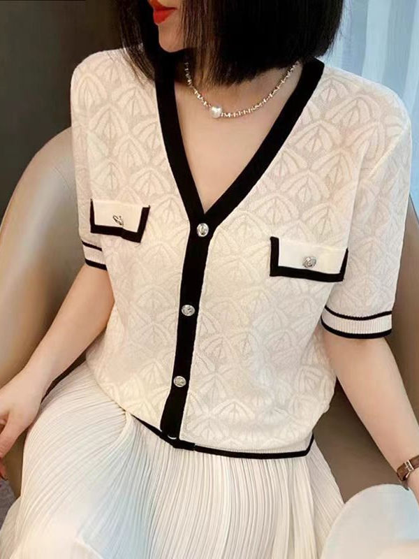 Áo len dệt kim jacquard cổ chữ V tay ngắn, phong cách tiểu thơ, khóa kim loại — Màu đen