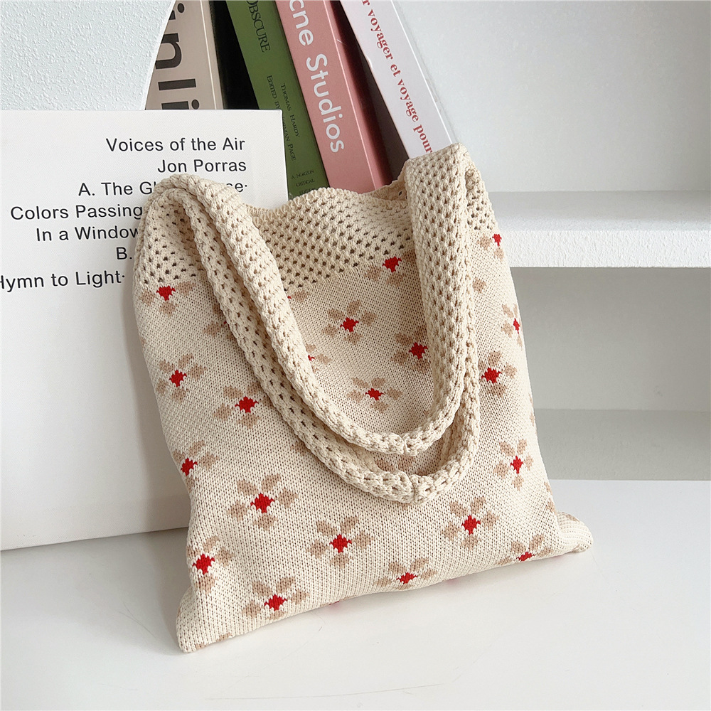 Basic, Classic Style Style Square Shape Women's Medium Knit Flower Basic Classic Style Square Open Shoulder Bag