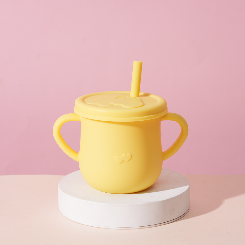 Taza de bebé de silicona transfronteriza con cubierta de bocadillos, taza de paja de grado alimenticio para niños, taza de bebida anti-caída para bebés
